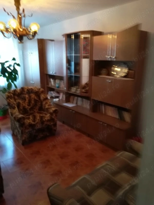 Vand apartament 3 camere Plopeni - imagine 4