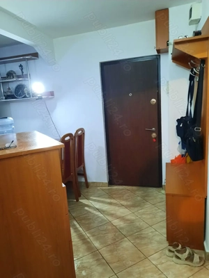 De închiriat apartament 3 camere