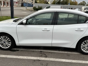 Ford Focus Sedan - imagine 2