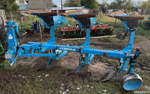 vând plug lemken cu 3 trupițe reversibil