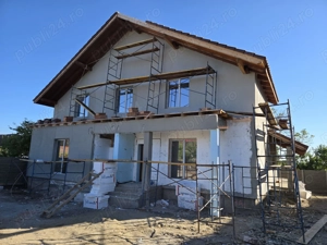 Casa superba, spatioasa in centrul Giarmatei, design deosebit, duplex