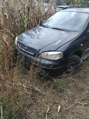 dezmembrez opel astra - imagine 4
