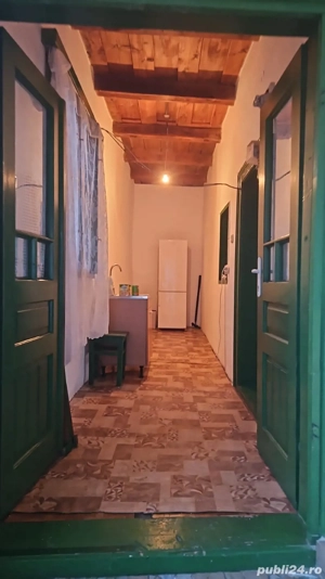 Dau casa la schimb cu apartament in Oradea(1 2 camere)   - imagine 5   Dau casa la schimb cu apartament in Oradea(1 2 camere)   - imagine 5