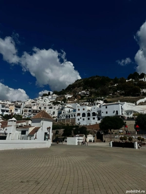 Caut loc de munca domeniul de cameraman sau fotograf