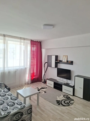 Închiriez apartament 