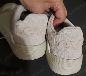 Pantofi sport din piele ecologica, culoare alb-roz, brand Levi's, marime 38 - imagine 3