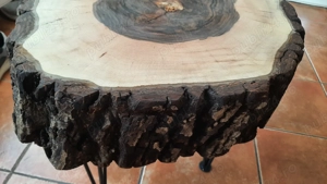 Masuța din trunchi de nuc   brad