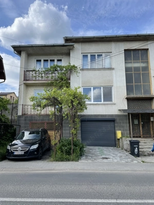 Apartament 104mp, cu 3 camere, grădină și garaj, în zona Sinagogii