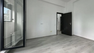 Mic, modern și primitor – locul perfect pentru un nou început! - imagine 18