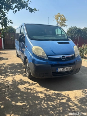 Opel Vivaro 8+1 locuri | Stare excelentă