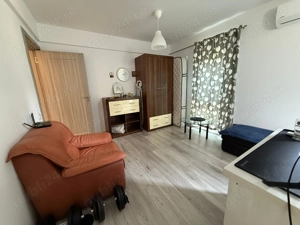 Casă de vânzare - mobilată și utilată   4 cam- 2 băi - imagine 2