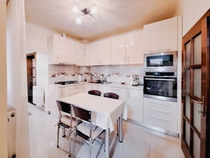 Casă cochetă în zona centrală cu potențial și funcționalitate excelentă - imagine 5