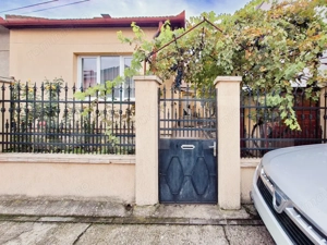 Casă cochetă în zona centrală cu potențial și funcționalitate excelentă - imagine 7