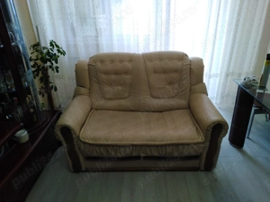 Canapea cu 2 locuri de vanzare