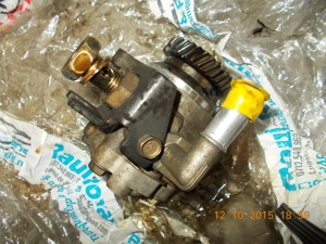 Vand pompa injectie Nissan Patrol 3,0 TD - imagine 2