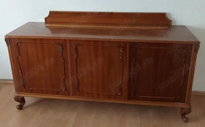 Servanta Vintage cu 3 usi si ornamente; Bufet cu rafturi si sertare