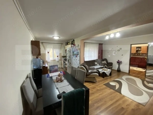 Apartament cu 3 camere, 81 mp, decomandat zona Bradet - imagine 4