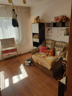 Apartament 3 camere, de vanzare