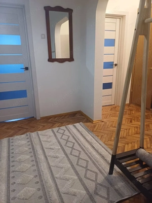 Ofer spre inchiriere aparatament de doua camere cu centrala proprie in zona Piata Sudului - imagine 4