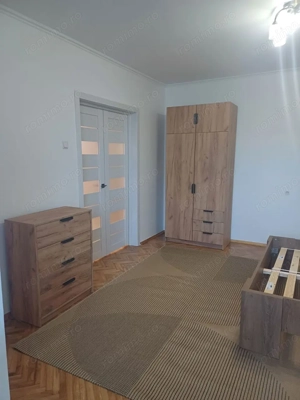 Ofer spre inchiriere aparatament de doua camere cu centrala proprie in zona Piata Sudului - imagine 6