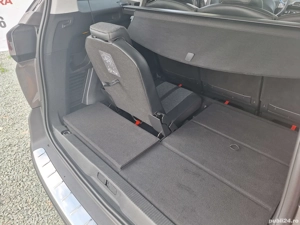 Peugeot 5008 cu 7 locuri din 2021 motor 1500 120 cp - imagine 8