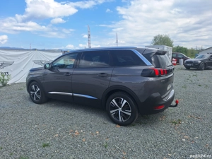 Peugeot 5008 cu 7 locuri din 2021 motor 1500 120 cp - imagine 3