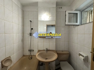 OKAZIE ! Apartament 3 camere etaj 3 zona CETATE Bulevard view superb - imagine 12