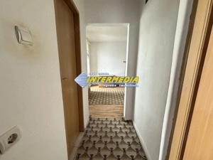 OKAZIE ! Apartament 3 camere etaj 3 zona CETATE Bulevard view superb - imagine 17