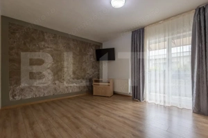 Apartament 2 camere, etaj 3 din 4 , cu balcon si parcare ,in zona Eroilor  - imagine 4
