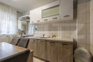 Apartament 2 camere, etaj 3 din 4 , cu balcon si parcare ,in zona Eroilor  - imagine 12