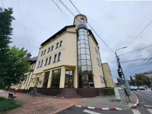 Închiriere spațiu comercial ULTRACENTRAL, Zona Victoriei pietonal