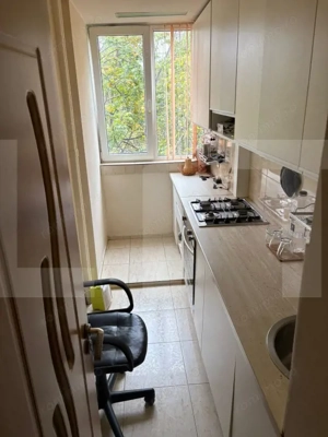 Apartament 3 camere, mobilat modern, aproape de Parcul Drumul Taberei și metrou  - imagine 11