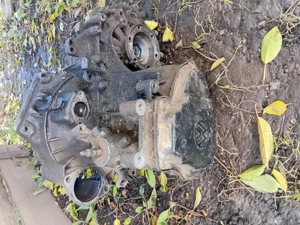 Vind cutie viteze polo,skoda fabia 1.4tdi fab 2005 pret neg 300lei