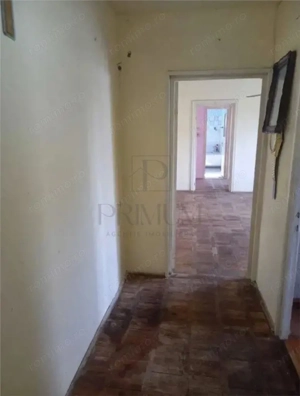 SAGULUI - 2 Camere - Centrala proprie - De renovat - imagine 2