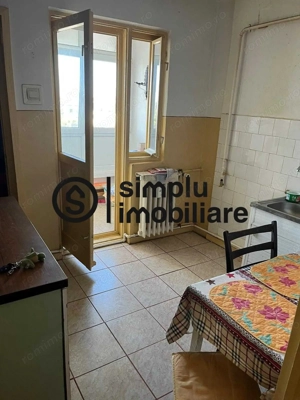 3 camere decomandate, zona Fortuna - 135 000 Euro - imagine 10