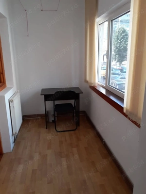 inchiriez apartament  4 camere , etaj 1, zona Viitorului US  - imagine 4