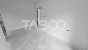 Casa de vanzare 380mp teren liber 4 camere 2 parcari Selimbar - imagine 17