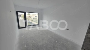 Casa de vanzare 380mp teren liber 4 camere 2 parcari Selimbar - imagine 12