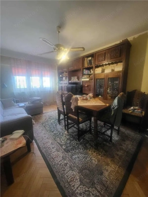 Apartament 3 Camere, Decomandat, zona Piata Moldovei - imagine 4