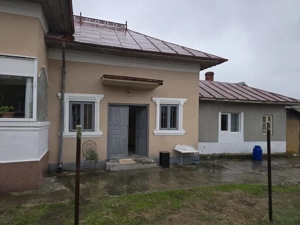 Casă cu Teren intravilan 1500 mp, Centrală termică, Poiana Lacului - 60.000 € - imagine 2