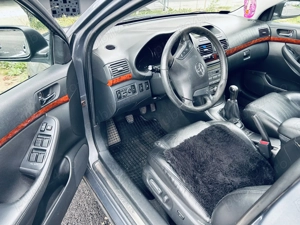 Toyota Avensis Diesel, an 2003, 1800 euro - imagine 6 Toyota Avensis Diesel, an 2003, 1800 euro - imagine 6
