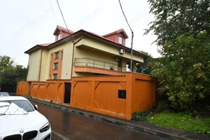 Vila spatioasa, pretabil pentru locuit/clinica, zona Micro 17 – Galati - imagine 3