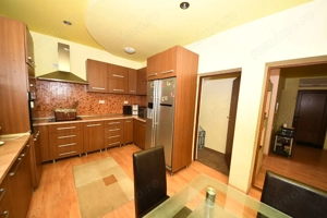 Vila spatioasa, pretabil pentru locuit/clinica, zona Micro 17 – Galati - imagine 13
