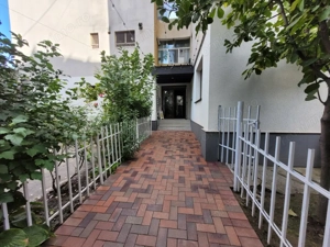 Vanzare apartament 2 camere, decomandat, semicentral, zona Hotel Anna