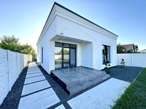 Casa individuala superba cu 4 camere, garaj | Sacalaz - imagine 2