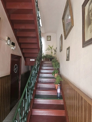 Pensiune de vânzare în Curtea de Argeș, piața centrală. - imagine 5