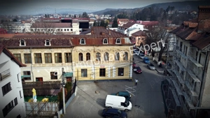 Pensiune de vânzare în Curtea de Argeș, piața centrală. - imagine 12