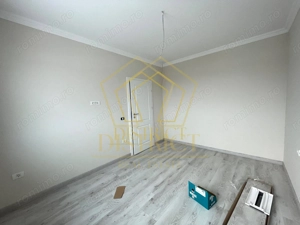 Casa despărțită prin garaj cu 5 camere | Giroc - imagine 7