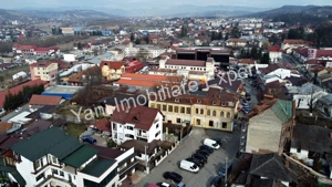 Pensiune de vânzare în Curtea de Argeș, piața centrală. - imagine 2