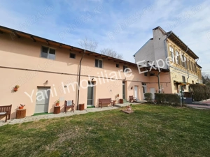 Pensiune de vânzare în Curtea de Argeș, piața centrală. - imagine 4